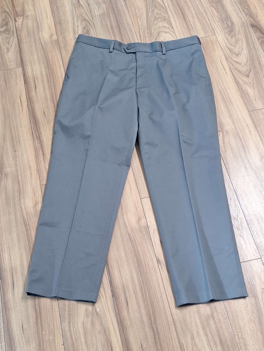 Perry Ellis Portfolio Premium Flex Twill Pants In Grey. 38/30